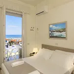 Lungomare 3* リド・ディ・カマイオーレ