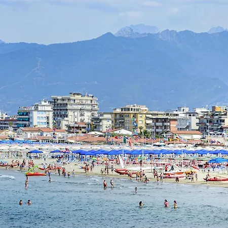 Hotel Lungomare Lido di Camaiore