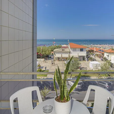 Hotell Lungomare Lido di Camaiore