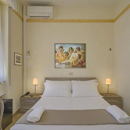 Lungomare Hotel 3*