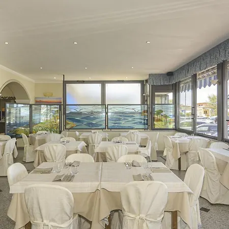 Lungomare 3* Lido di Camaiore