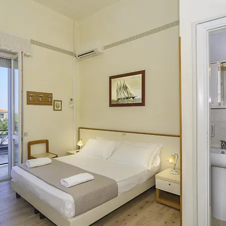 Hotel Lungomare Lido di Camaiore