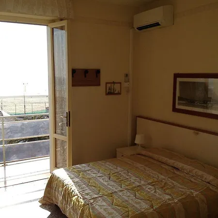 Hotel Lungomare 3*
