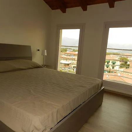Lungomare Hotel 3*